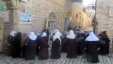 الاحتلال يمنع 20 سيدة من دخول الأقصى ويؤمن اقتحامات المستوطنين