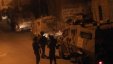 الاحتلال يعتقل شابا ويصادر أسلحة بالخليل