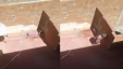 فيديو  ... سيدة تحتجز والدتها على سطح منزلها في الشمس الحارقة!