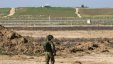 الاحتلال يعتقل شابين على حدود قطاع غزة