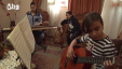 بالفيديو: سجى ويارا طفلتان من غزة يواجهن الحرب بالعزف على القانون والجيتار