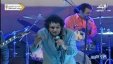 بالفيديو: محمد منير في حالة غريبة ويترنح على المسرح ومقربون منه يكشفون السبب