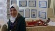 صور : فتاة فلسطينية تخترع سجادة صلاة ذكية 