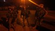 اعتقال 7 مواطنين ومداهمة منازل الشهداء بالخليل
