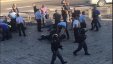 اصابة شاب بعد طعنه شرطيين اسرائيليين بالقدس