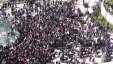فيديو.. الاف المعلمين يعتصمون أمام رئاسة الوزراء برام الله