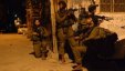 قوات الاحتلال تعتقل شابين من الخليل