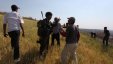 الاحتلال يمنع مزارعين من سلفيت من دخول أراضيهم خلف الجدار