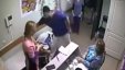 بالفيديو.. طبيب روسى يقتل مريضًا بالضربة القاضية ... والسبب