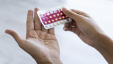 تحذيرات للنساء من تناول مسكنات ألم شائعة مع أقراص منع الحمل